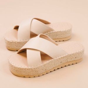 Cove platform slide sandal by Matisse